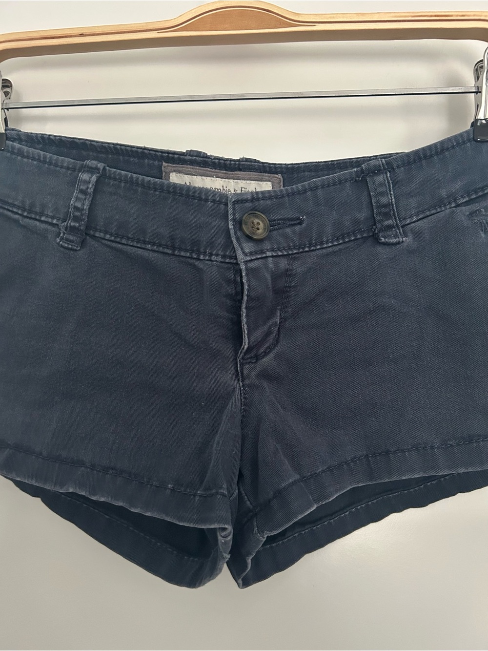 Vintage Y2K Abercrombie Low Rise Navy Blue Chino Shorts - Picture 4 of 5